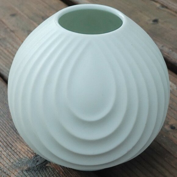 ANTIQUE SCHERZER BAVARIA GERMANY Tear Drop Bud Vase White Porcelain - Picture 1 of 5